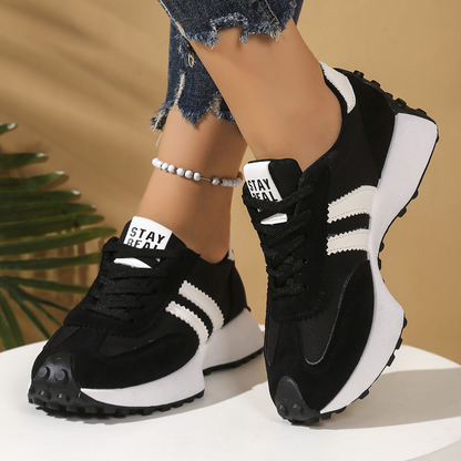 Mira Sneakers