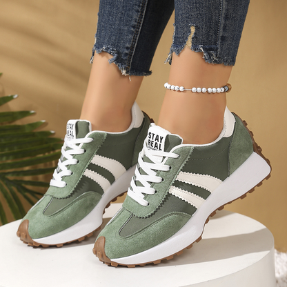 Mira Sneakers