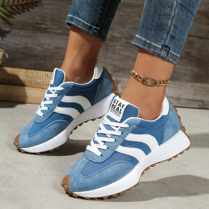Mira Sneakers