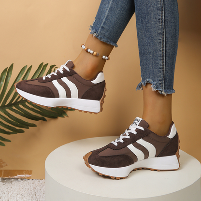 Mira Sneakers